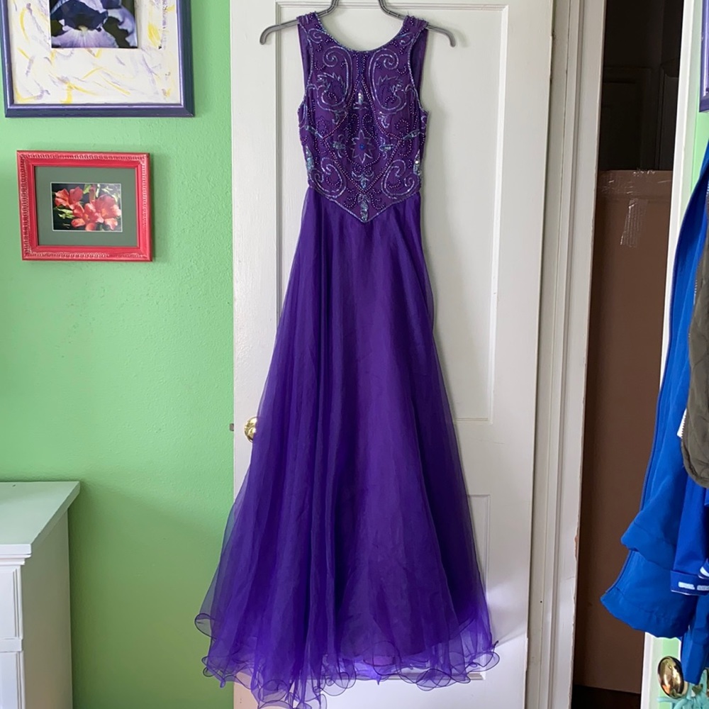 Purple formal/prom dress